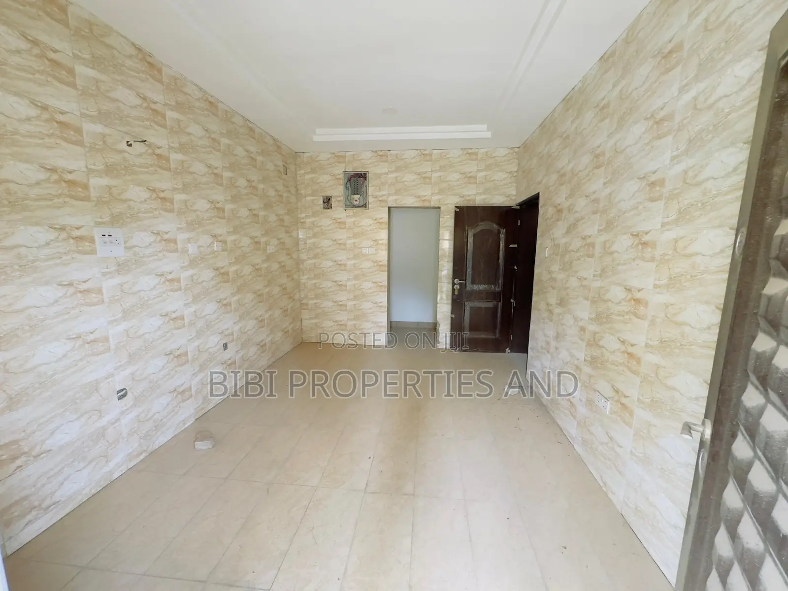 4bdrm Townhouse/Terrace in Life Camp for sale