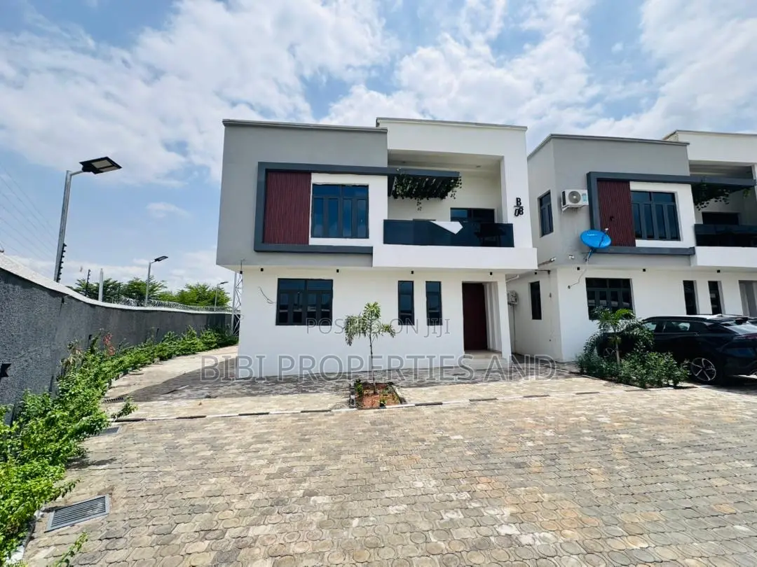 4bdrm Duplex in Mabushi for sale