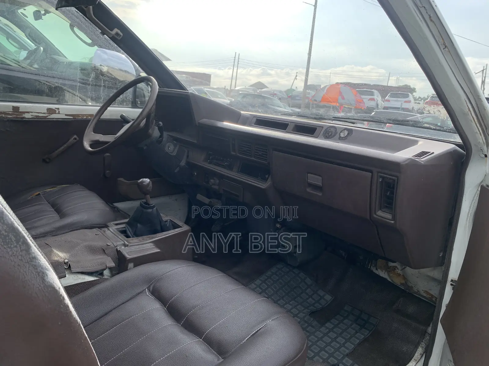 Toyota Regius 1995 White
