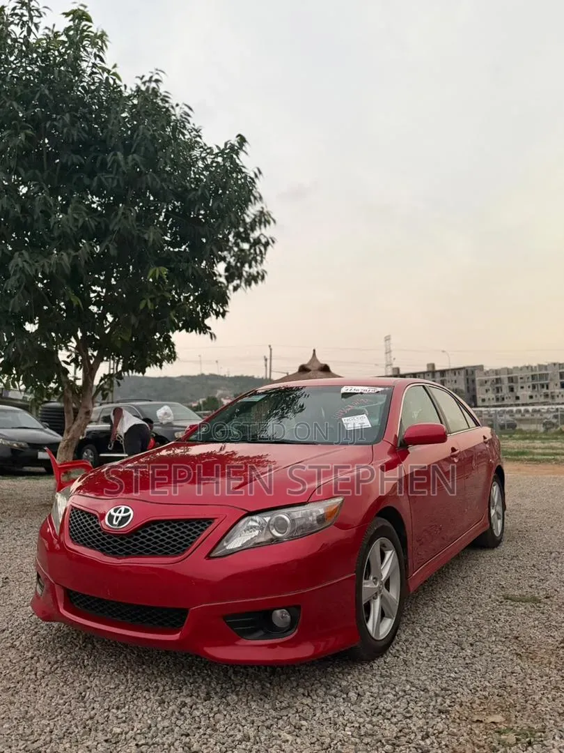 Toyota Camry SE V6 4dr Sedan (3.5L 6cyl 6AM) 2010 Red