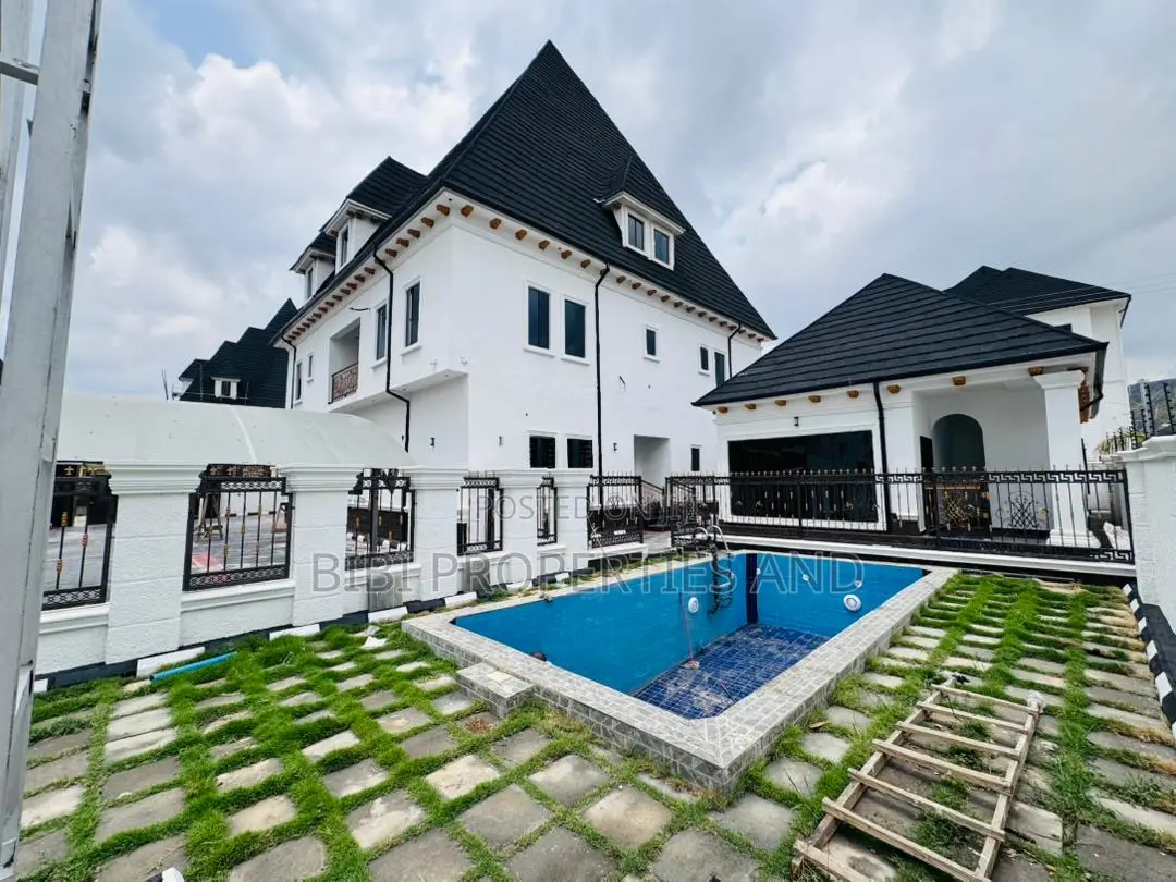 6bdrm Duplex in Gwarinpa for sale