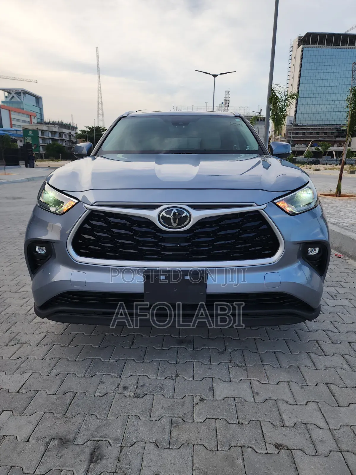 Toyota Highlander XLE 2021 Blue