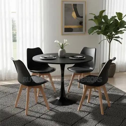 Wooden Led Round Dining Table Furniture With 4 Padded Chairs