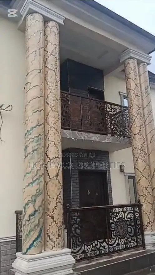 4bdrm Duplex in Uzoba for sale