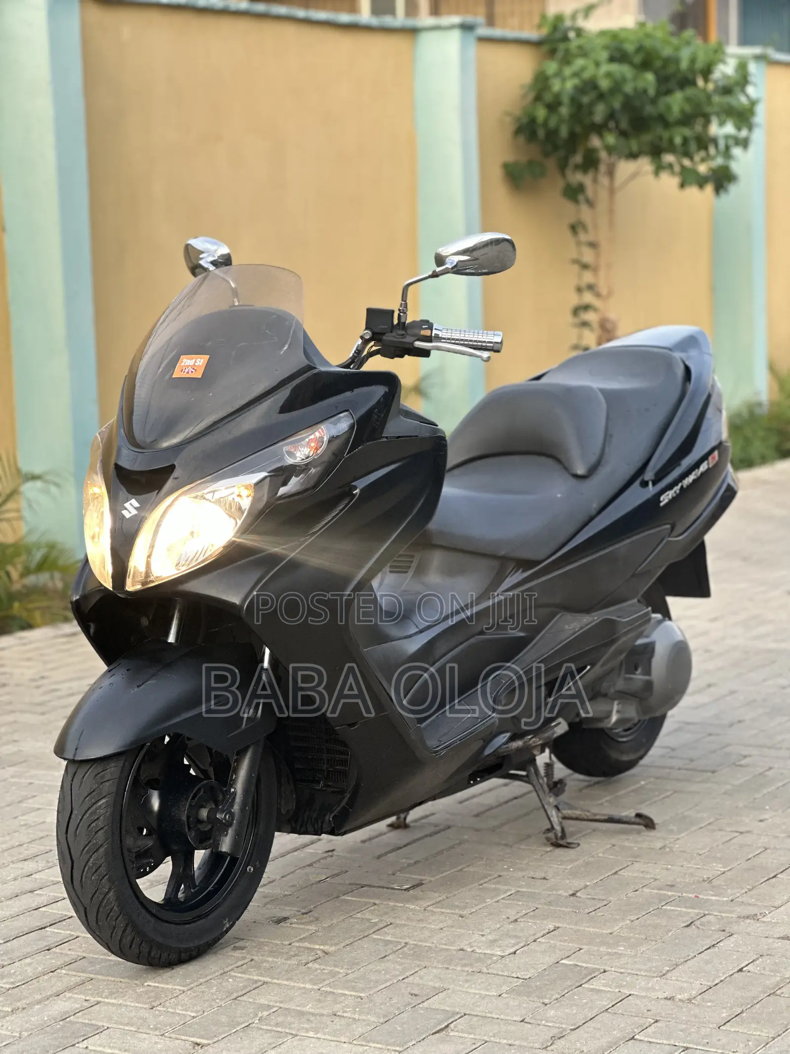 Suzuki Burgman 2012 Black