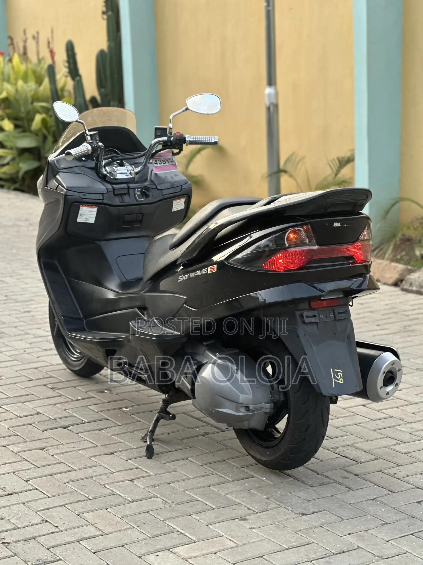 Suzuki Burgman 2012 Black