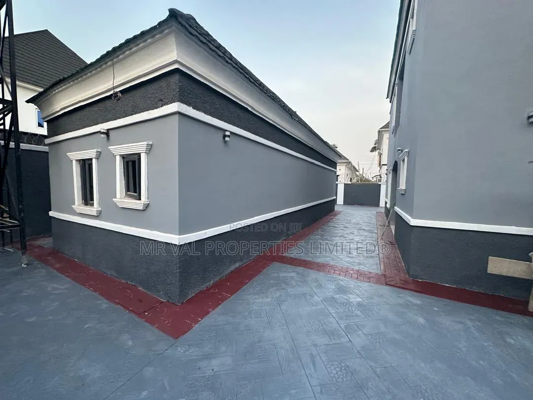 4bdrm Duplex in Supercell Estate, Apo Resettlement for sale