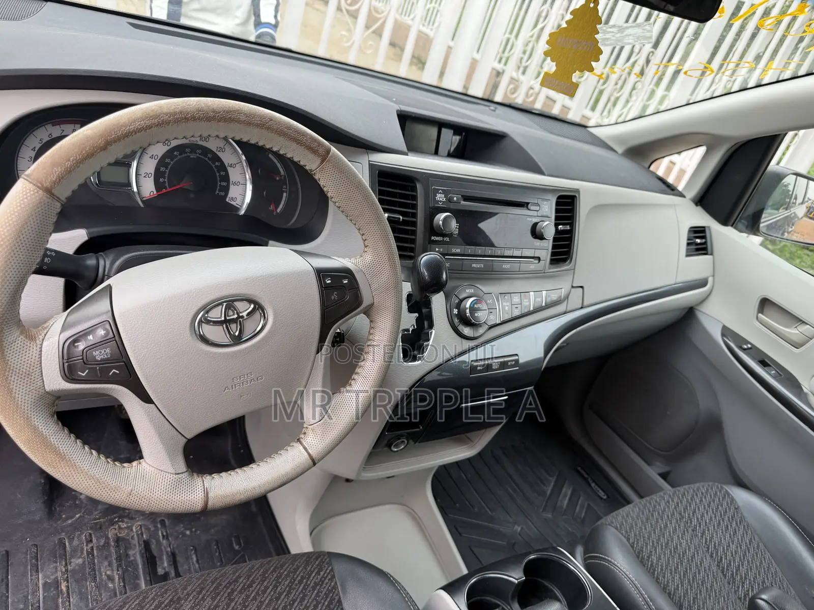 Toyota Sienna LE 7 Passenger 2012 Gray
