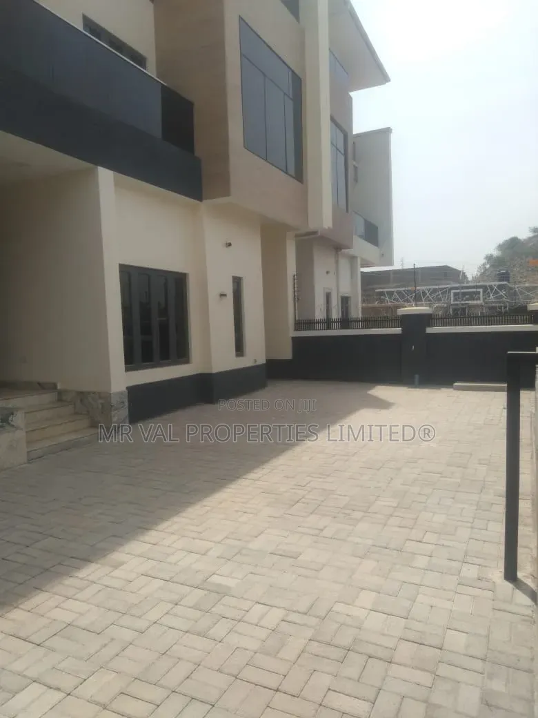 5bdrm Duplex in Aiben Estate, Idu for sale