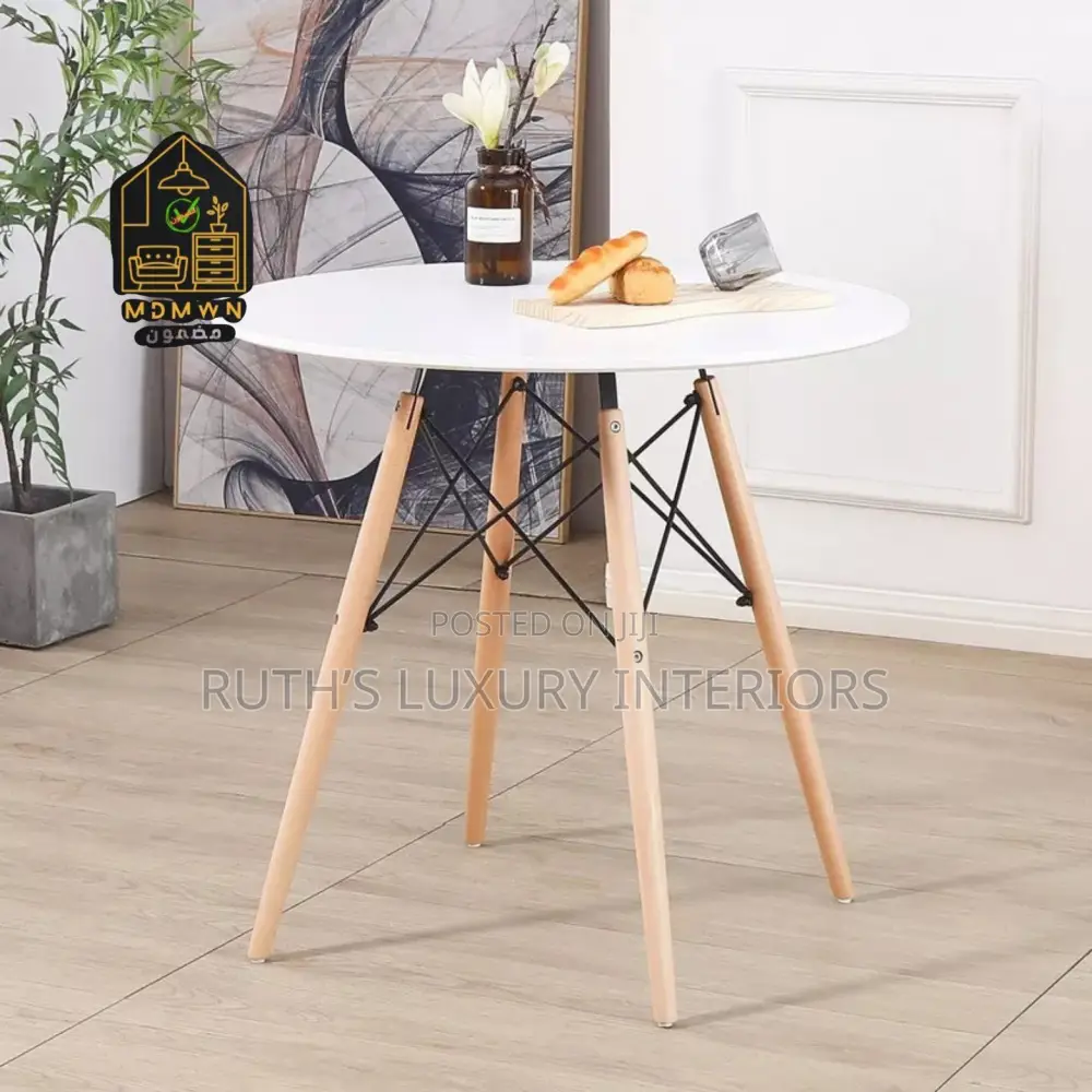 Modern Portable Dining / Restaurant Table With 4 Wooden Leg