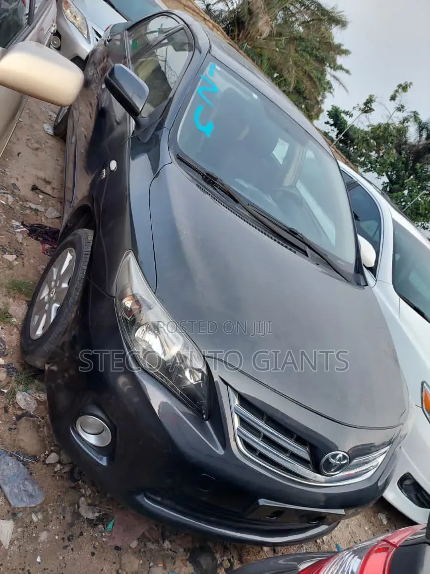 Toyota Corolla 2013 Black