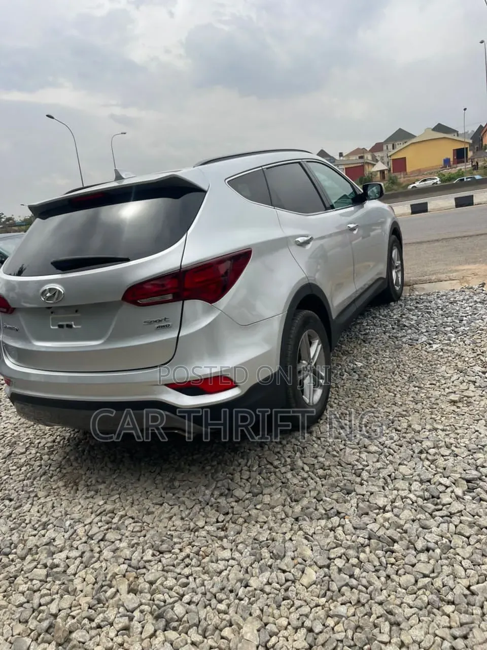 Hyundai Santa Fe 2017 Silver