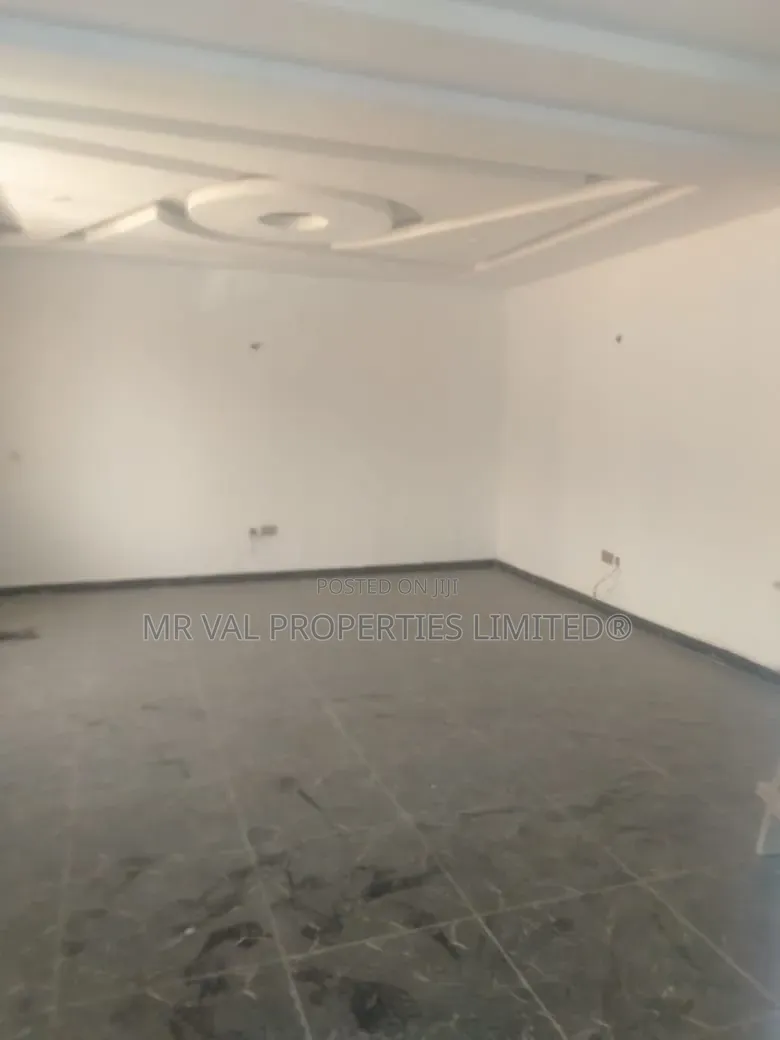 4bdrm Townhouse/Terrace in Dantata Estate, Bunkoro for sale
