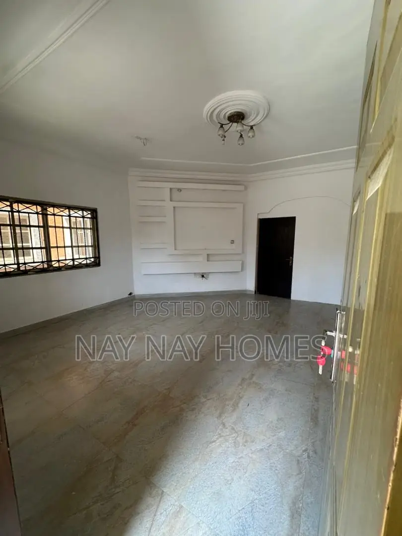 3bdrm Shared Apartment in Ajiran Estate, Igbo-efon for rent