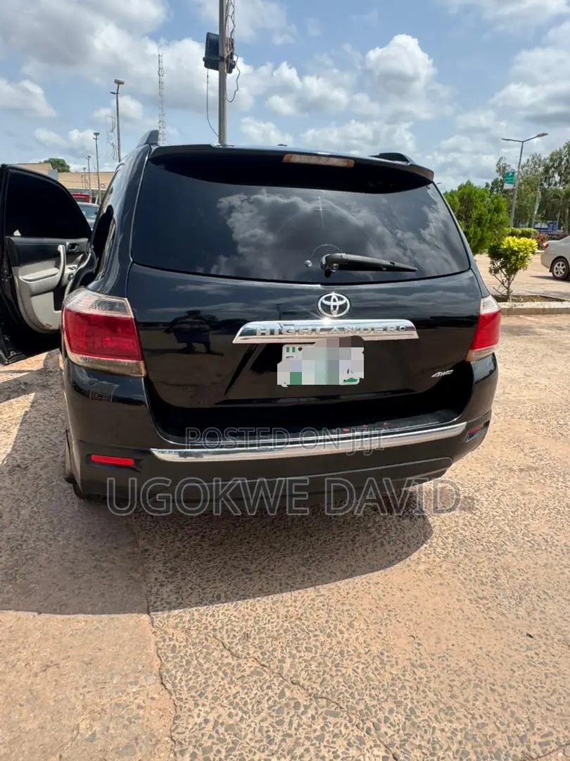 Toyota Highlander 2014 Black