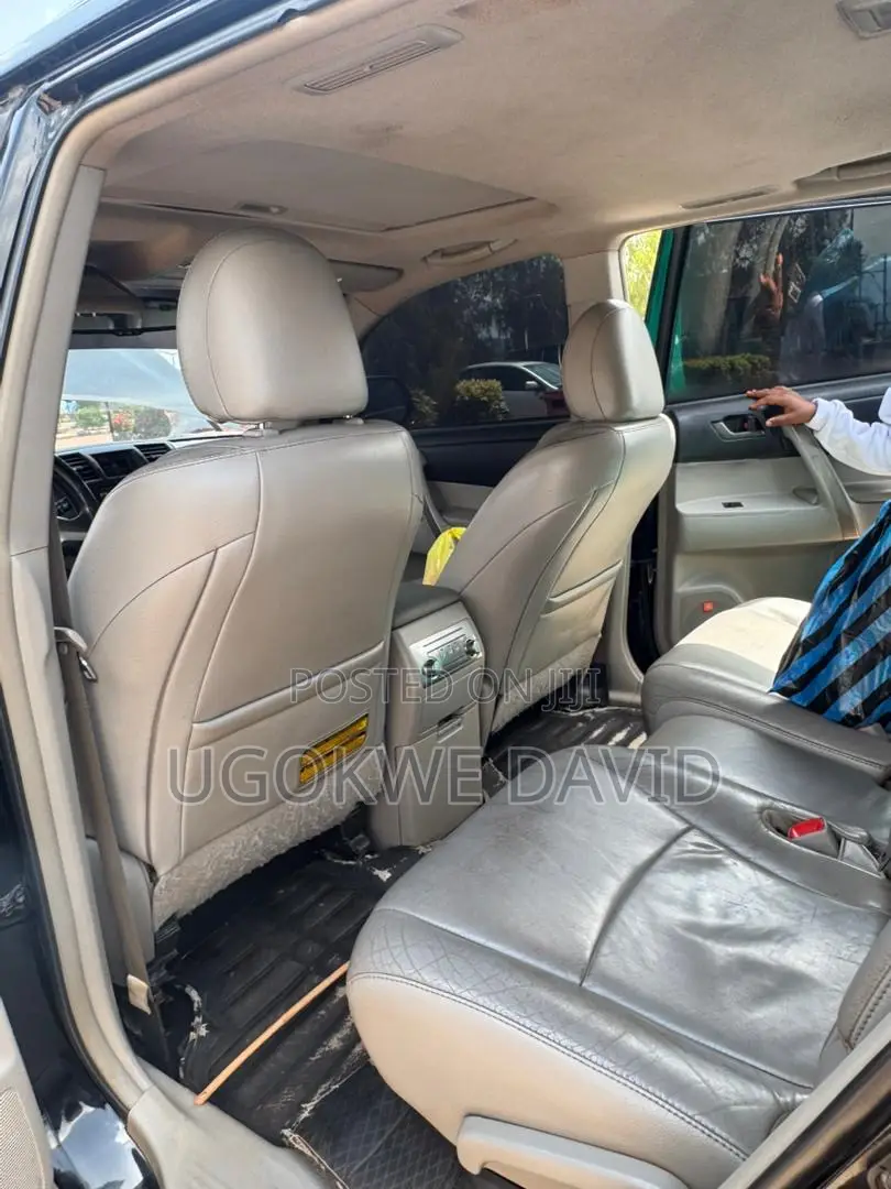 Toyota Highlander 2014 Black