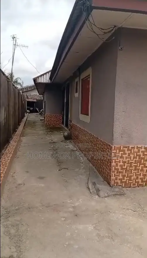 4bdrm Block of Flats in Rumuahalu for sale