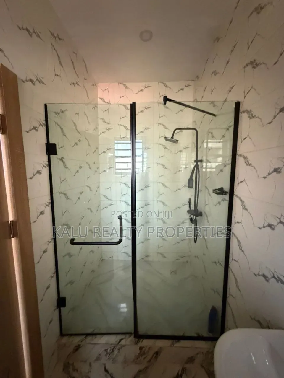 4bdrm Duplex in Ologolo for rent