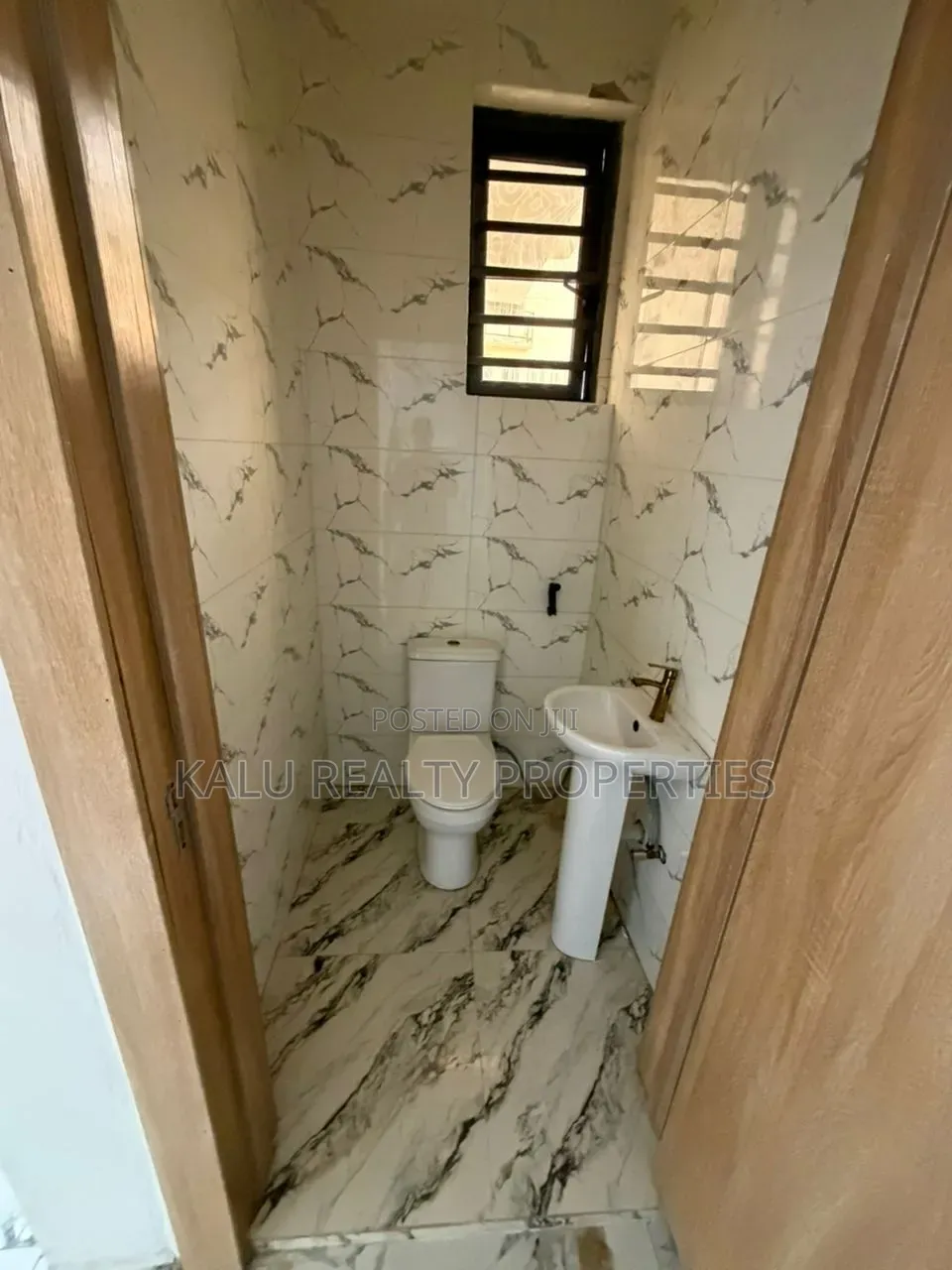4bdrm Duplex in Ologolo for rent