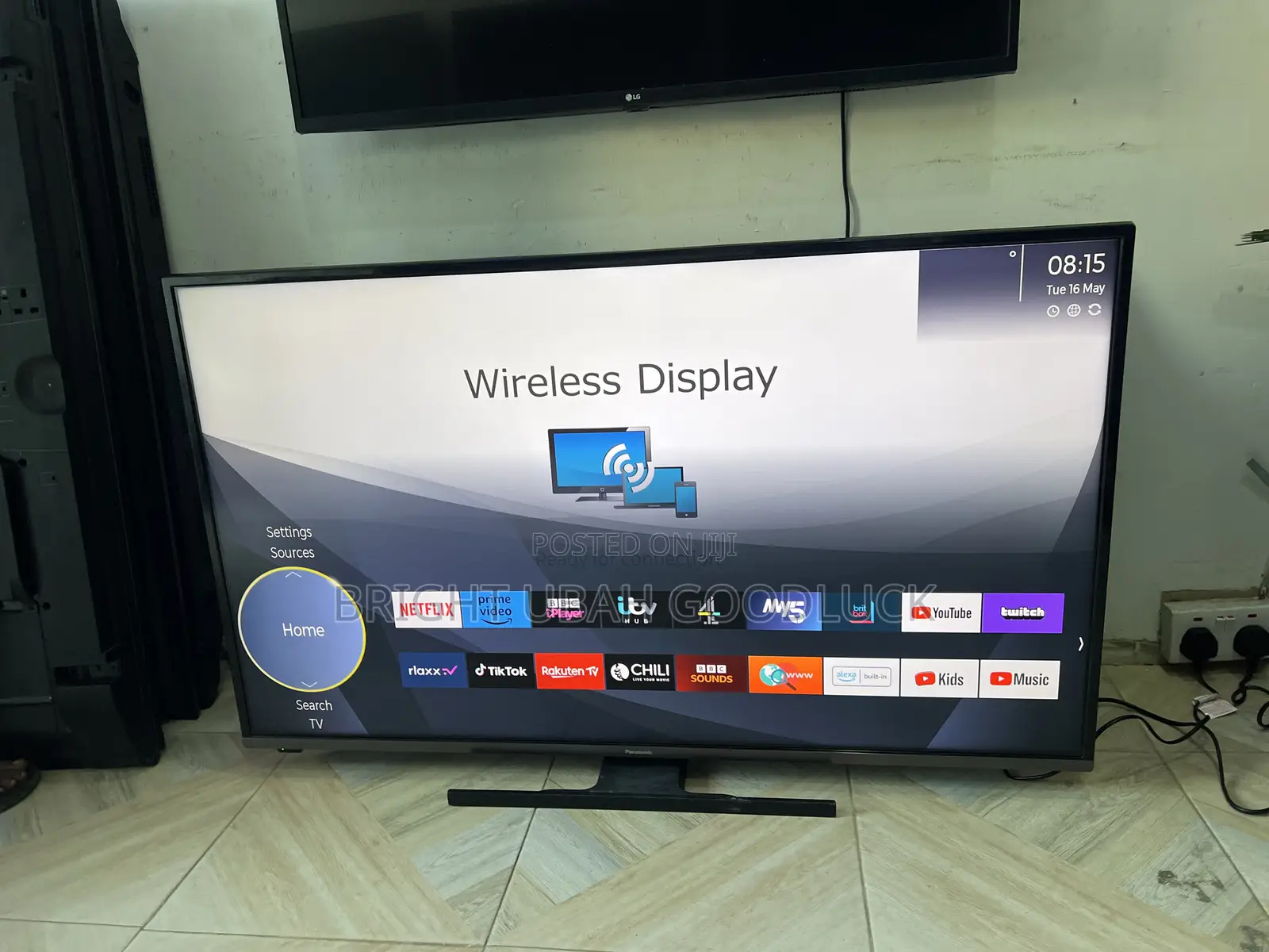 Panasonic 50 Inches Smart Tv With Free Netflix Acct Altra Tv. Mirro