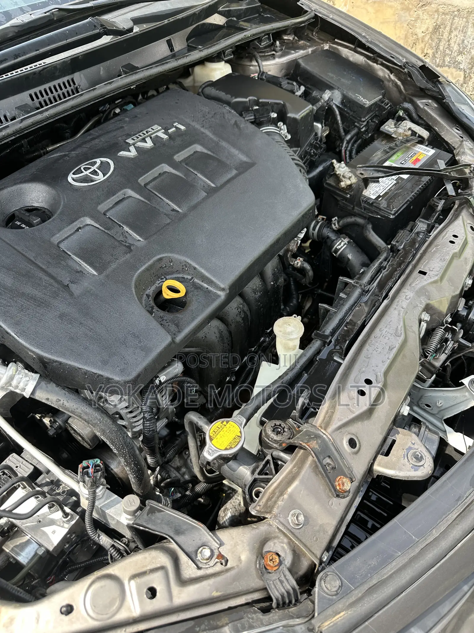 Toyota Corolla LE Eco (1.8L 4cyl 2A) 2018 Gray