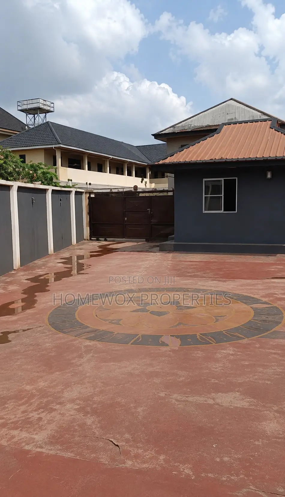 2bdrm Block of Flats in Uzoba for sale