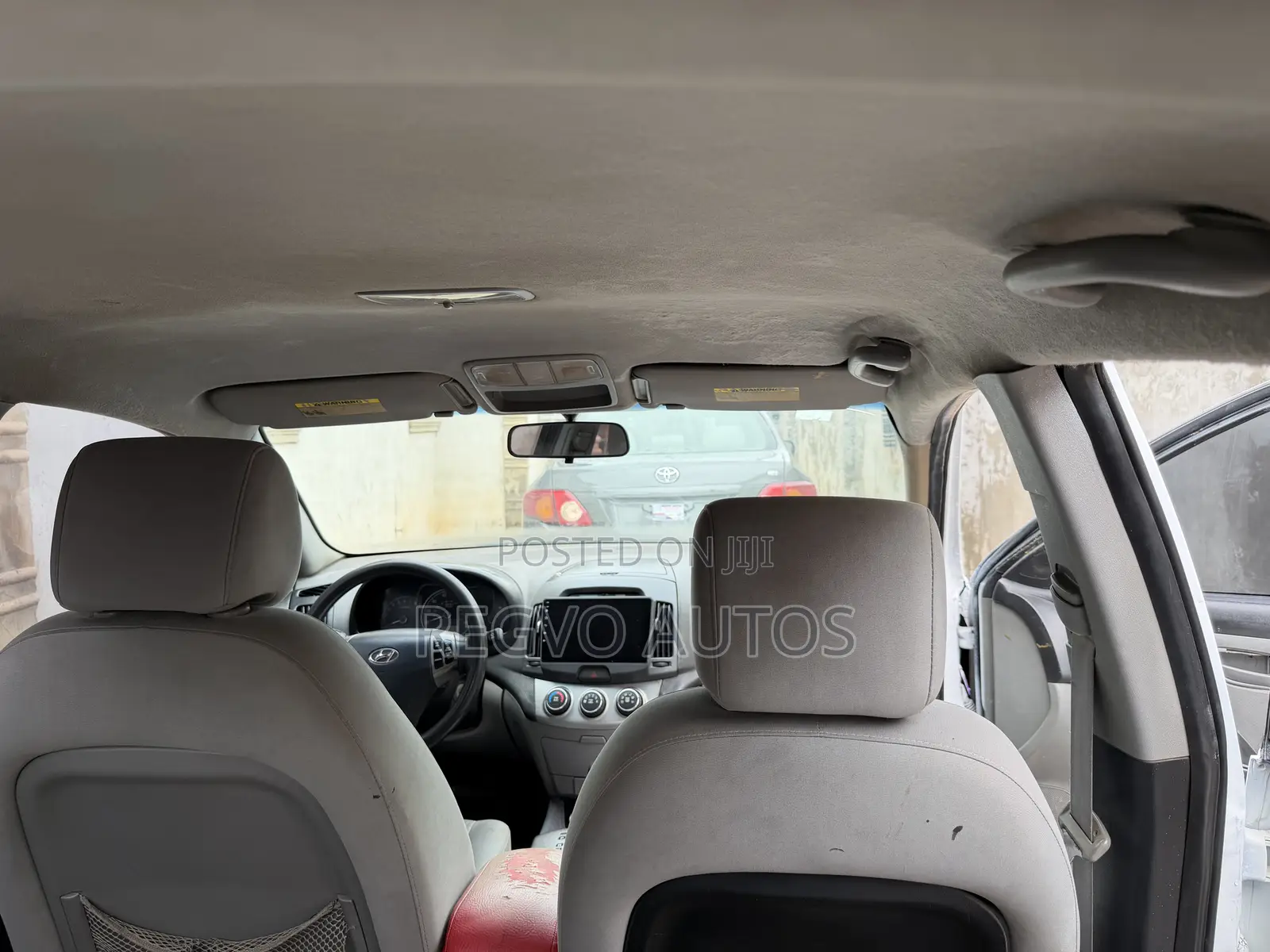 Hyundai Elantra 2010 White