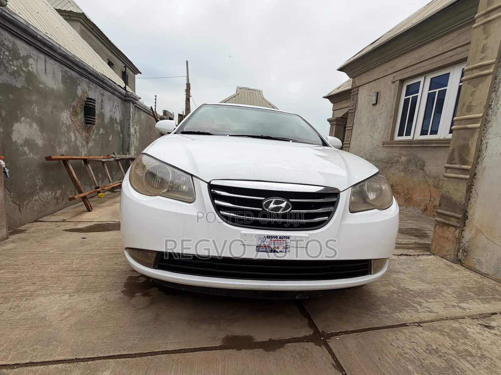 Hyundai Elantra 2010 White