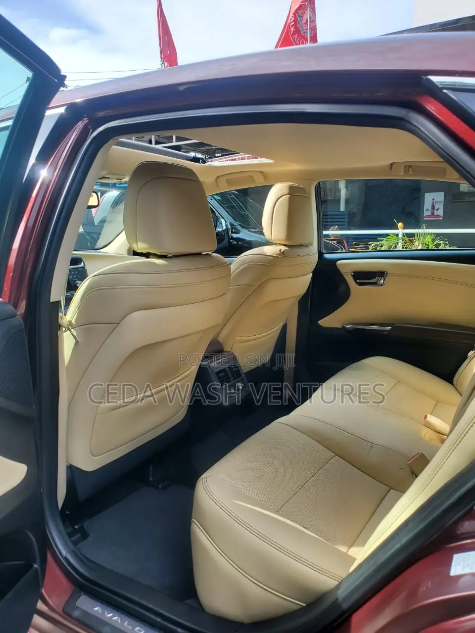Toyota Avalon Limited 4dr Sedan (3.5L 6cyl 6A) 2014 Red