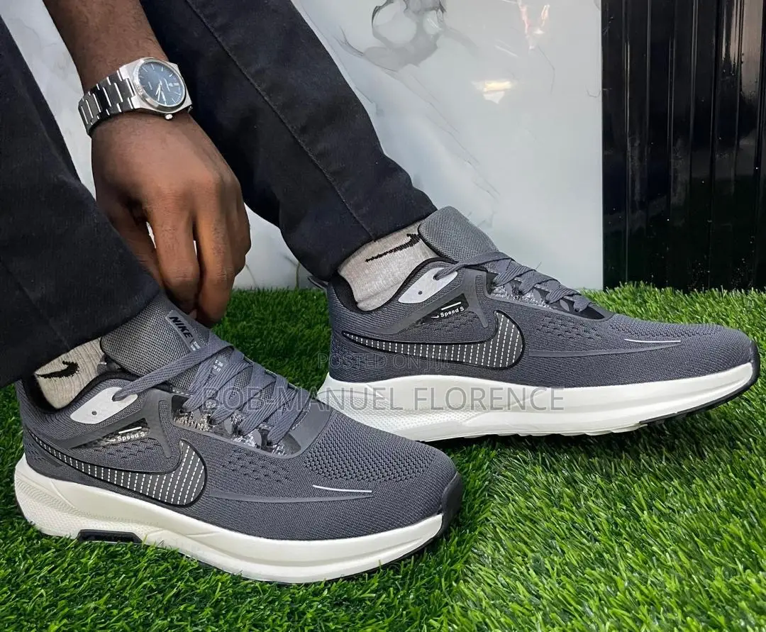 Nike Sport Sneakers/Trainers