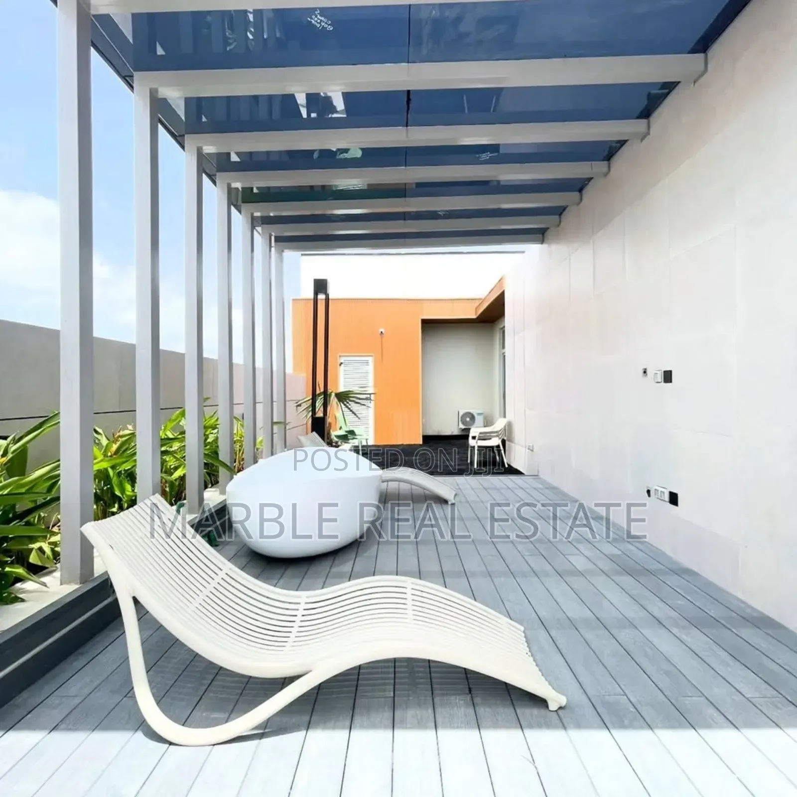 2bdrm Apartment in Lekki Phase 1 for sale
