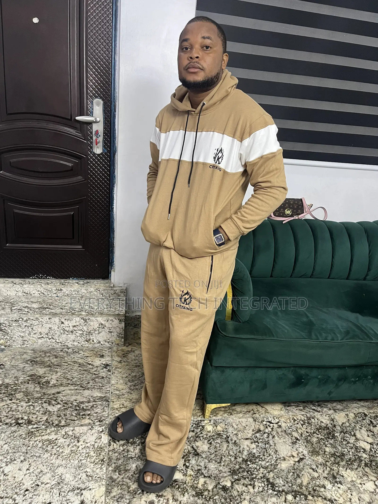 City King Tracksuit a Hoodie With a Joggers Pant