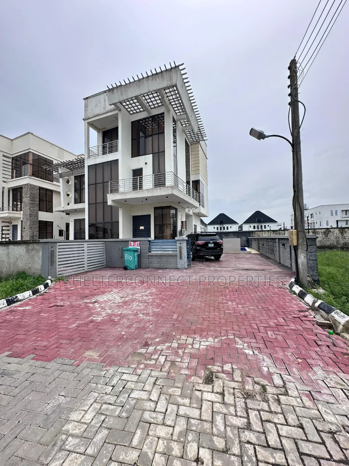 4bdrm Duplex in Lekki Expressway for rent