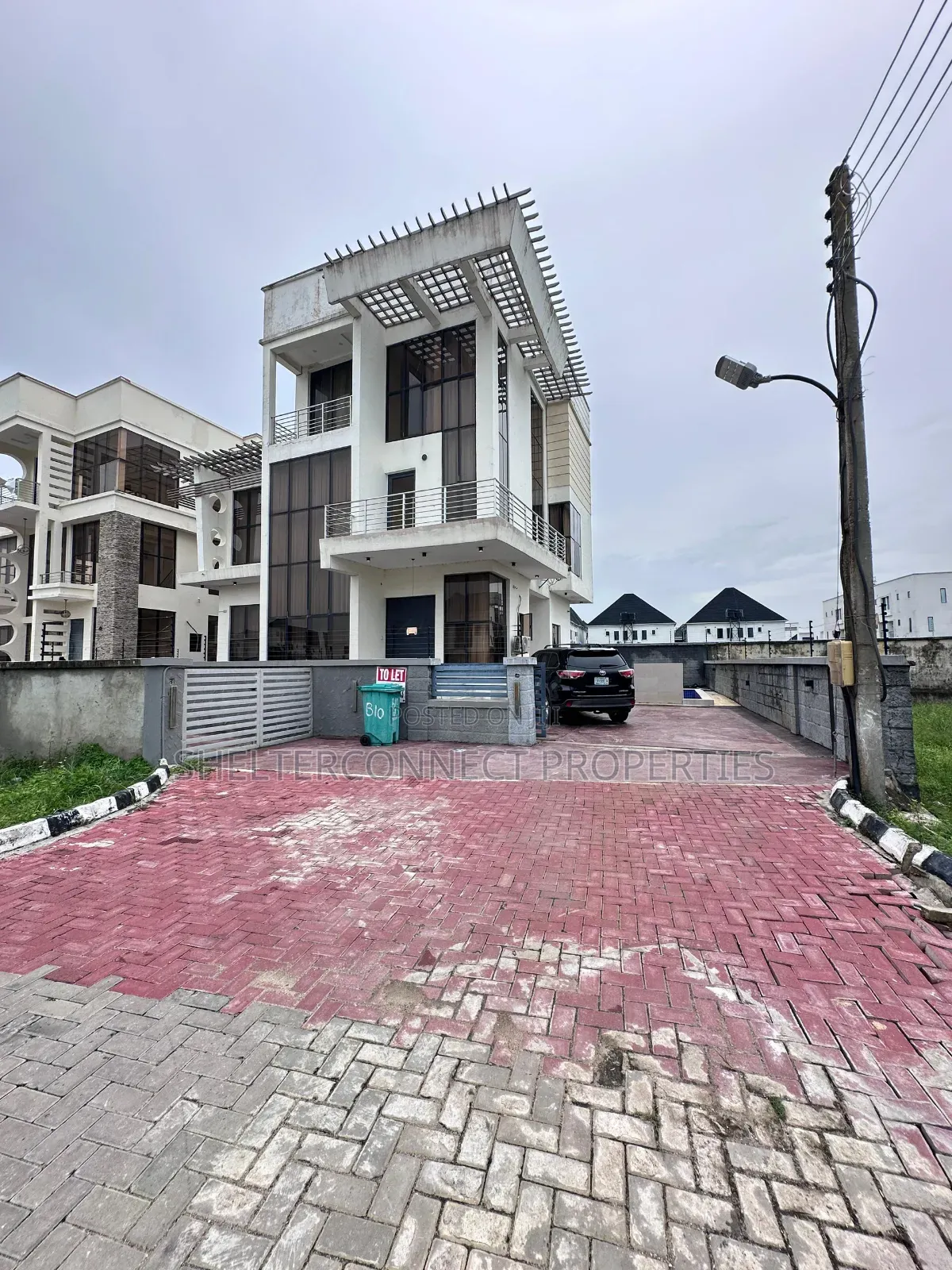4bdrm Duplex in Lekki Expressway for rent