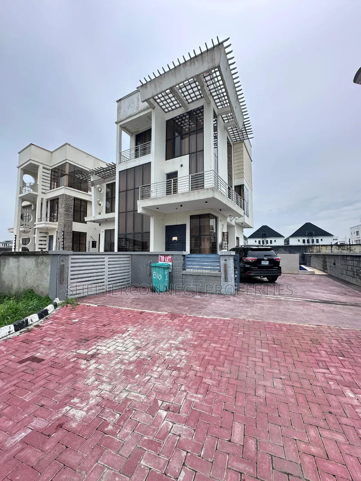 4bdrm Duplex in Lekki Expressway for rent