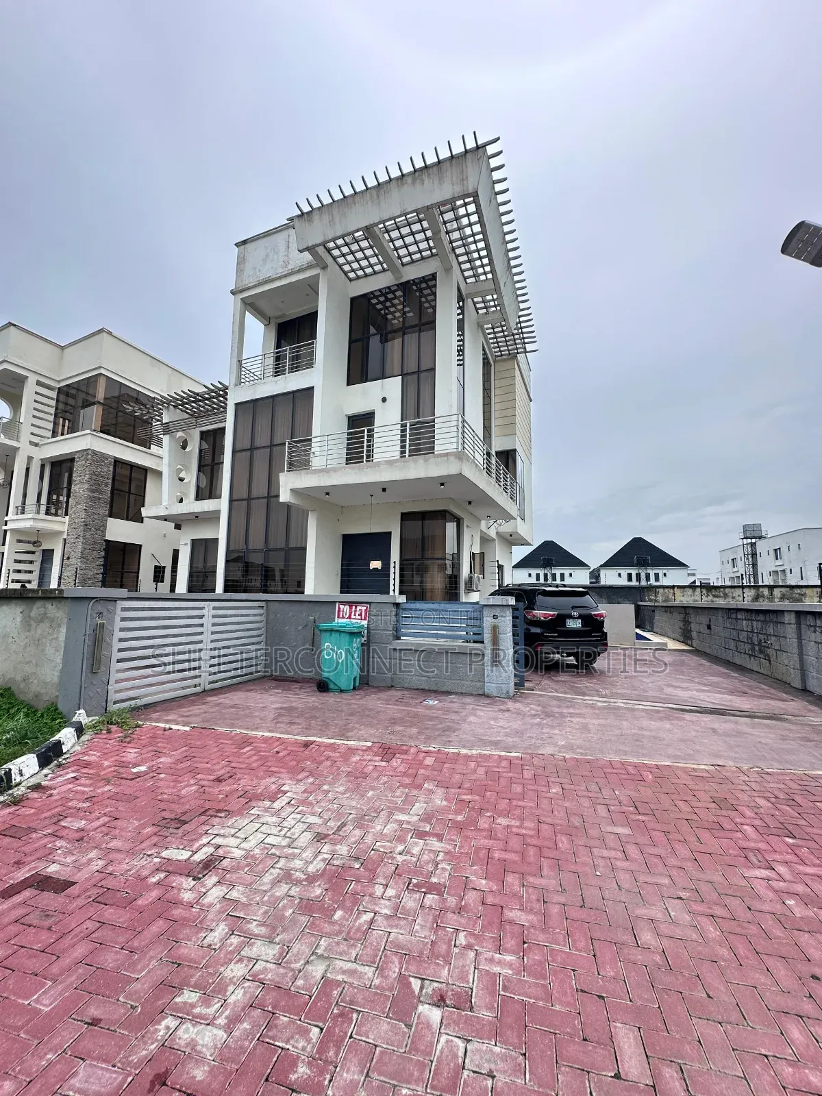 4bdrm Duplex in Lekki Expressway for rent