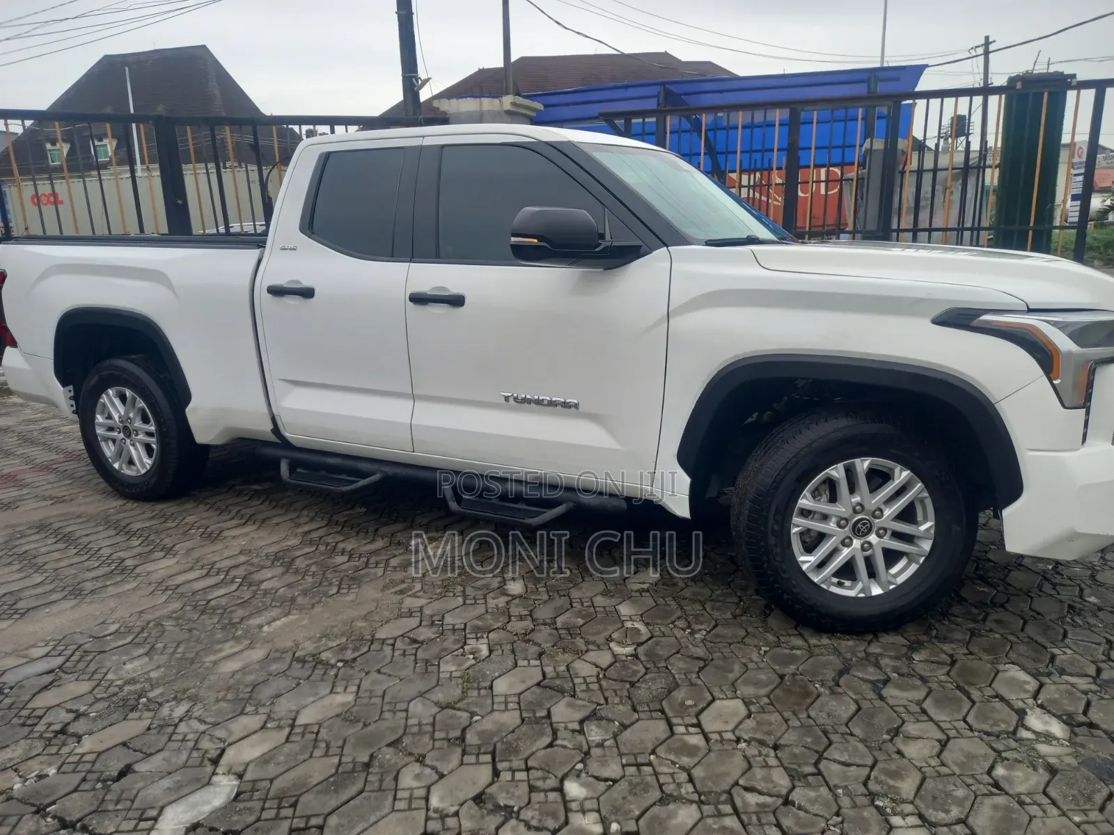 Toyota Tundra 2022 White