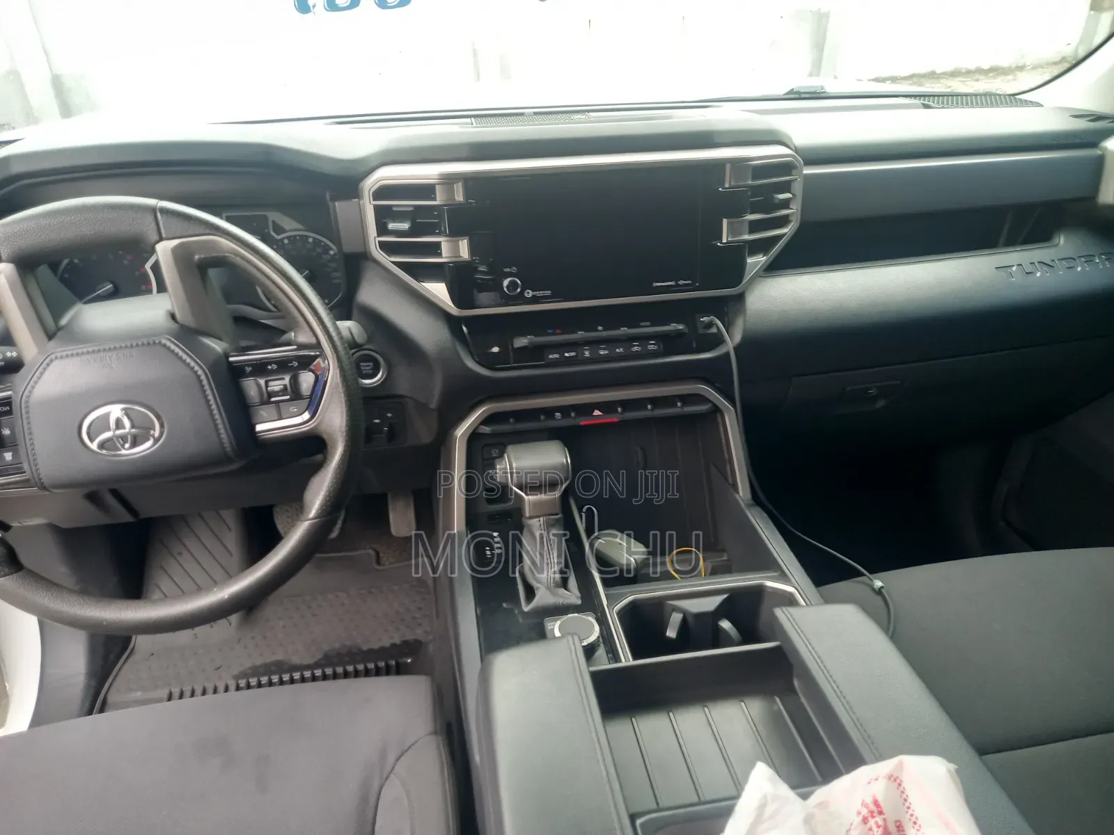Toyota Tundra 2022 White