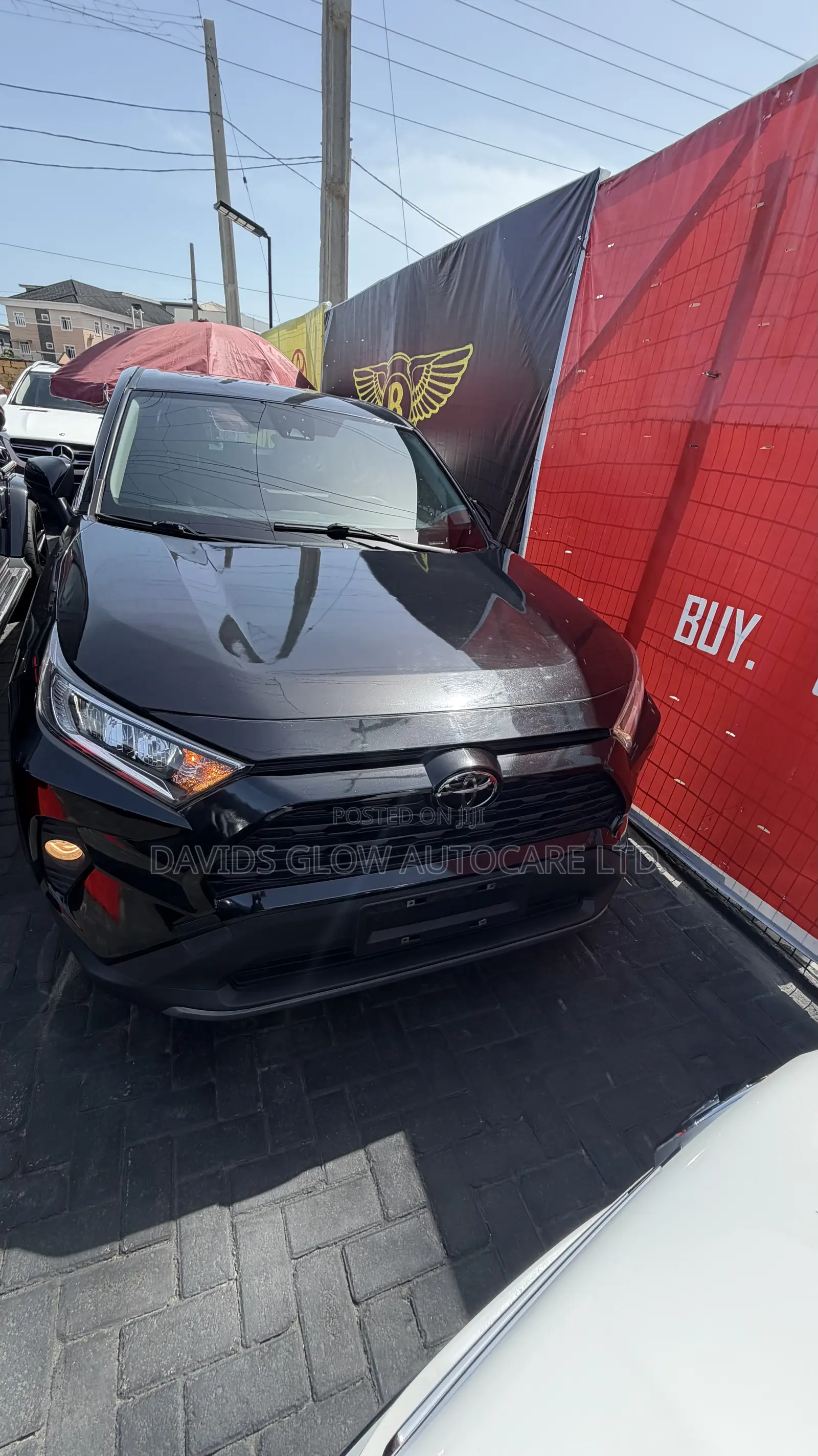 Toyota RAV4 XLE 2021 Black