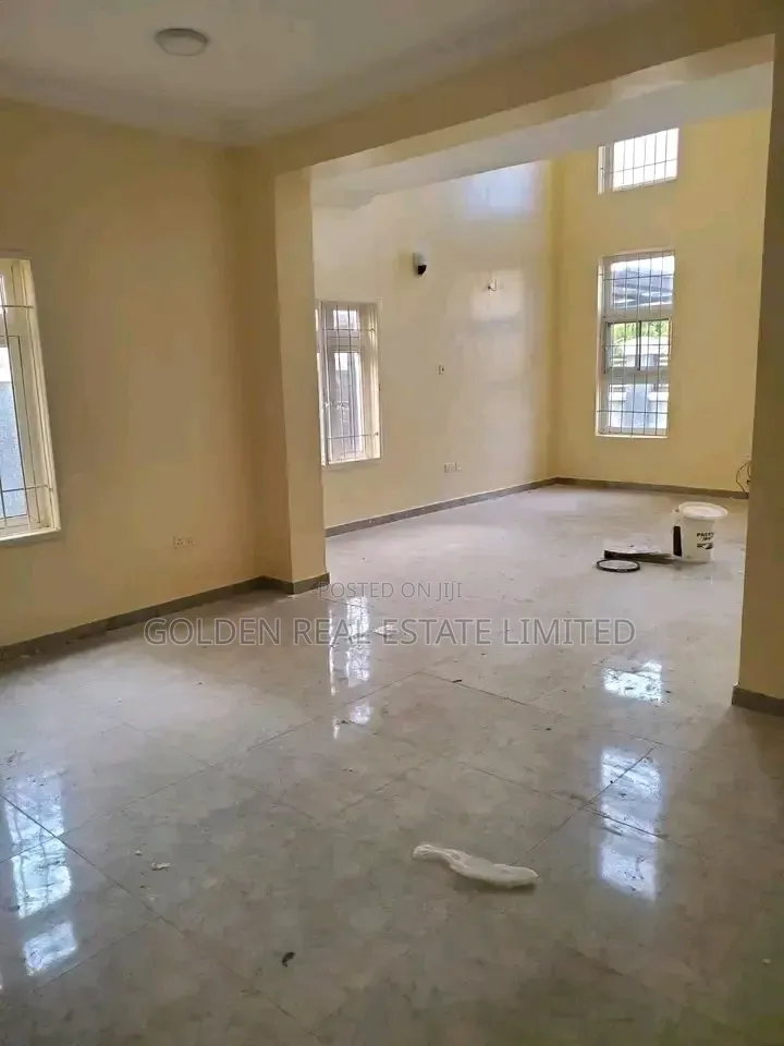 5bdrm Duplex in Asokoro for sale