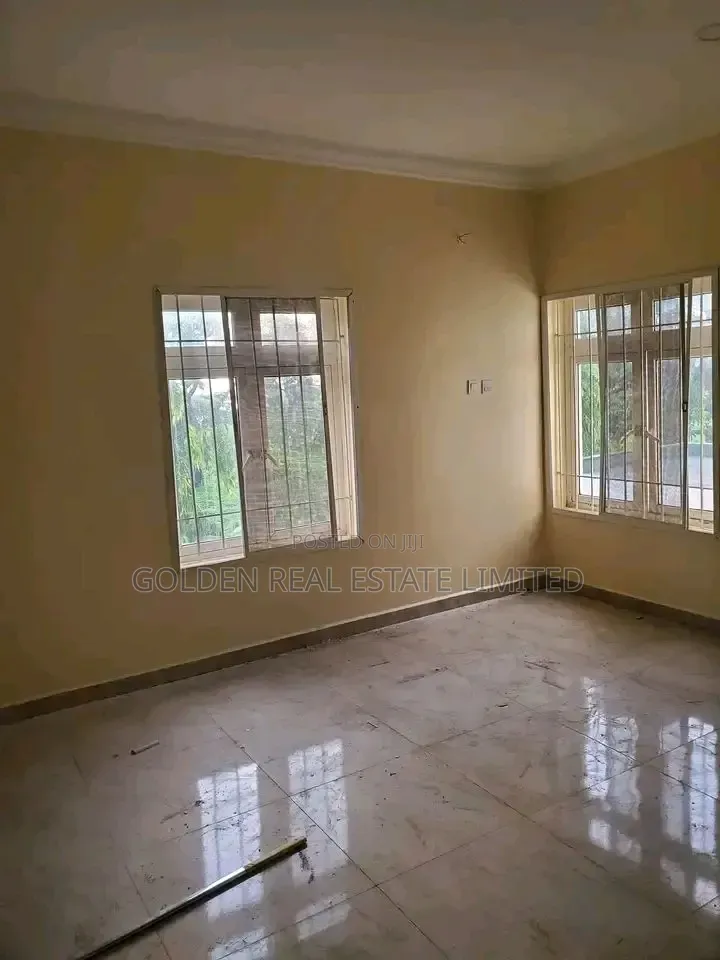 5bdrm Duplex in Asokoro for sale