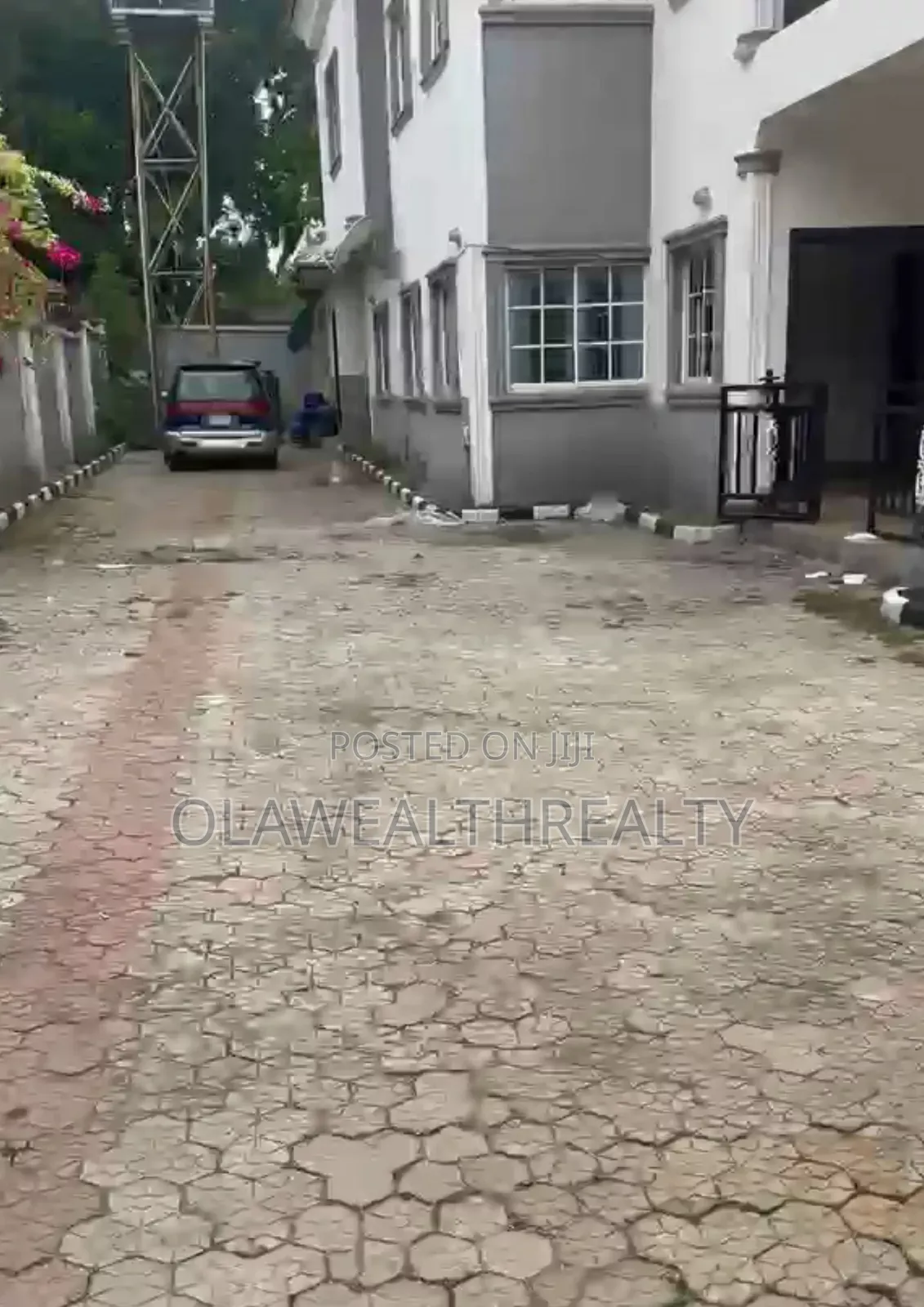 4bdrm Duplex in Gwarinpa for rent