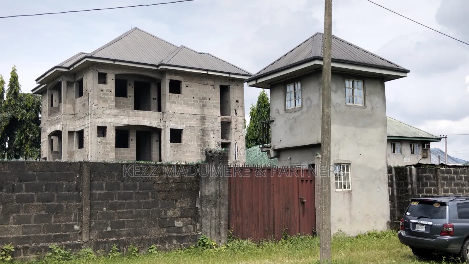 6bdrm Block of Flats in Elelenwo , Near Mtn for sale