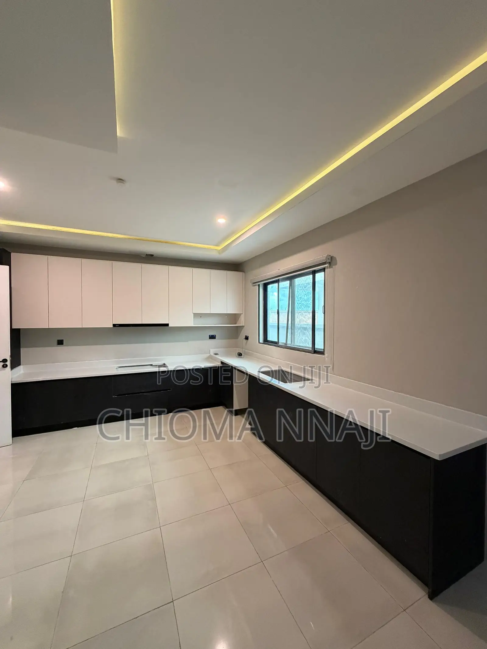 5bdrm Duplex in Lekki Phase 1 for sale