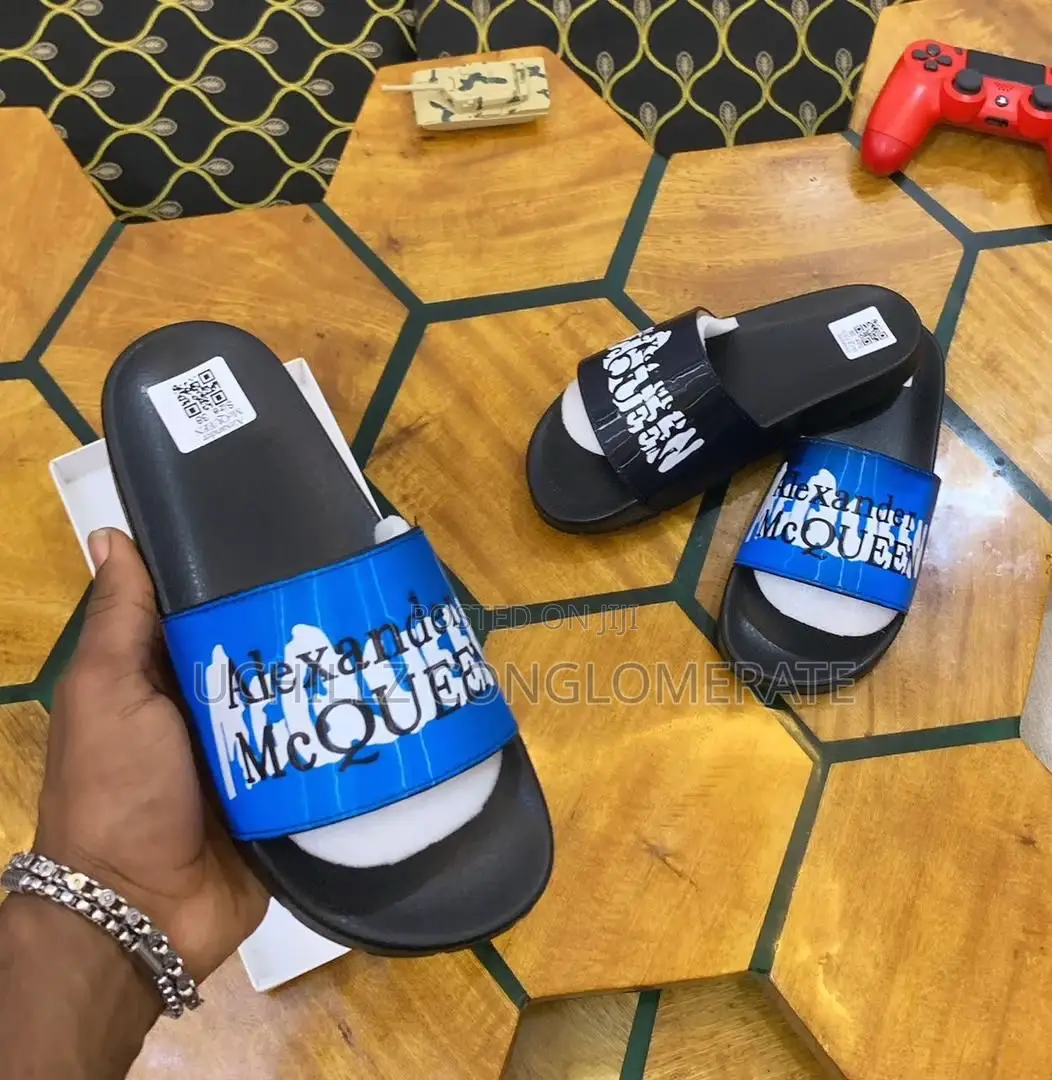 Alexandra Mc Queen Slides Slippers /Palms