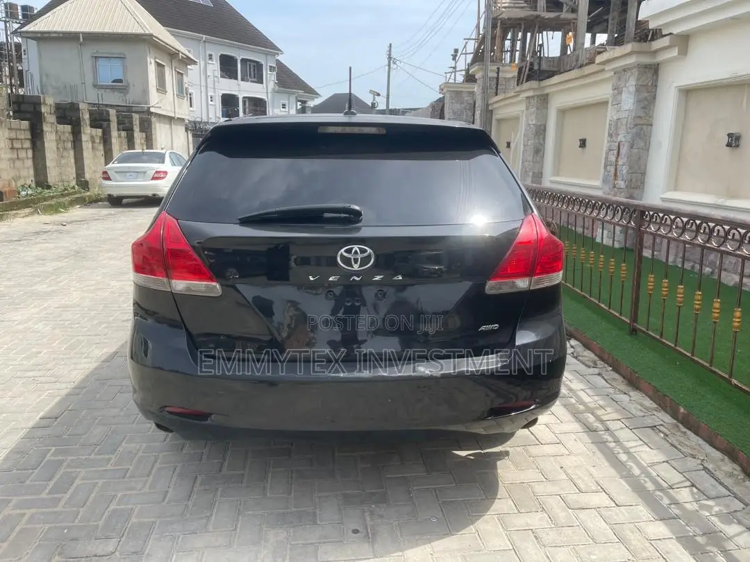 Toyota Venza 2010 Black