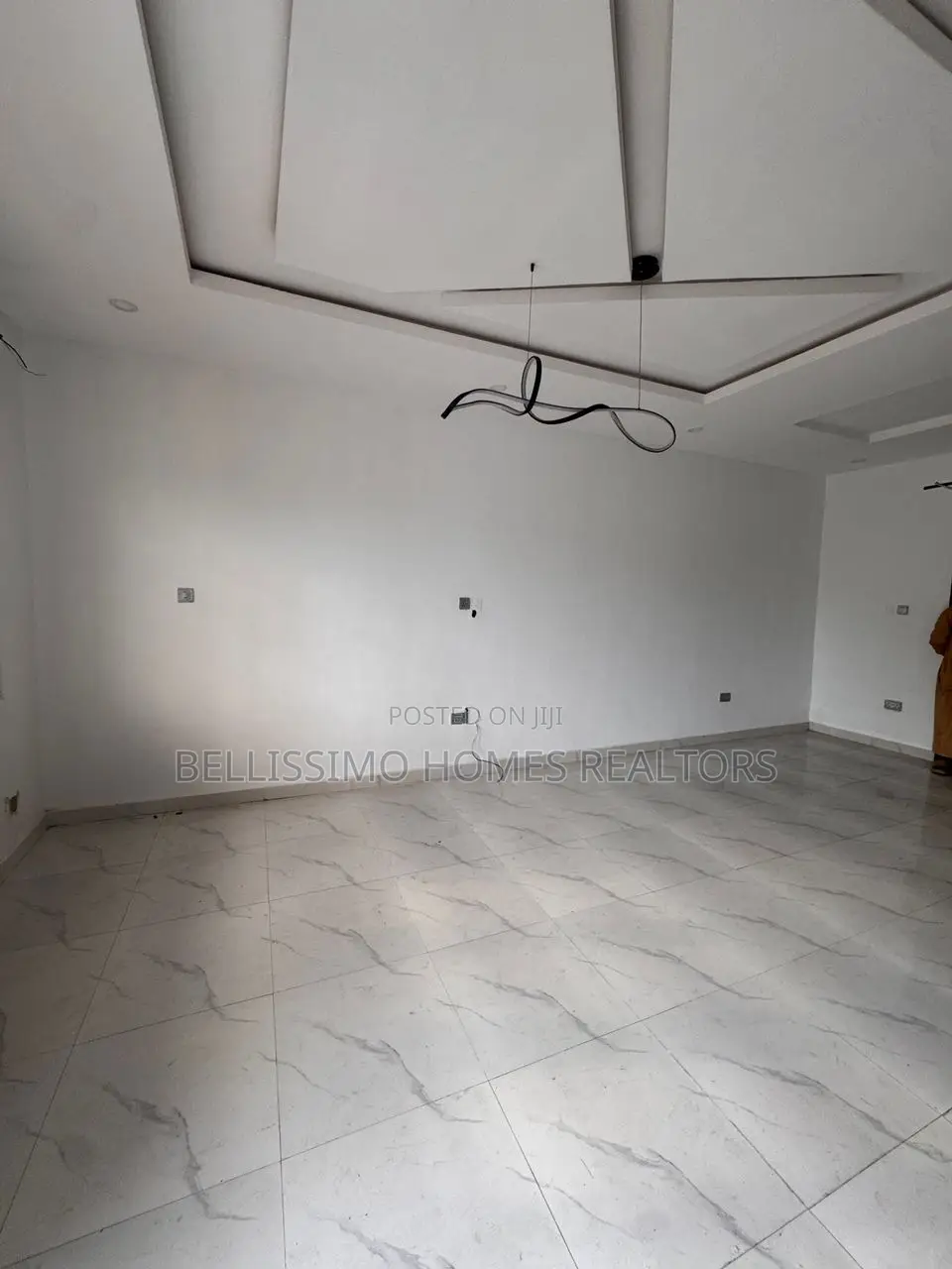 Mini Flat in Ocean Bay Estate, Chevron for rent