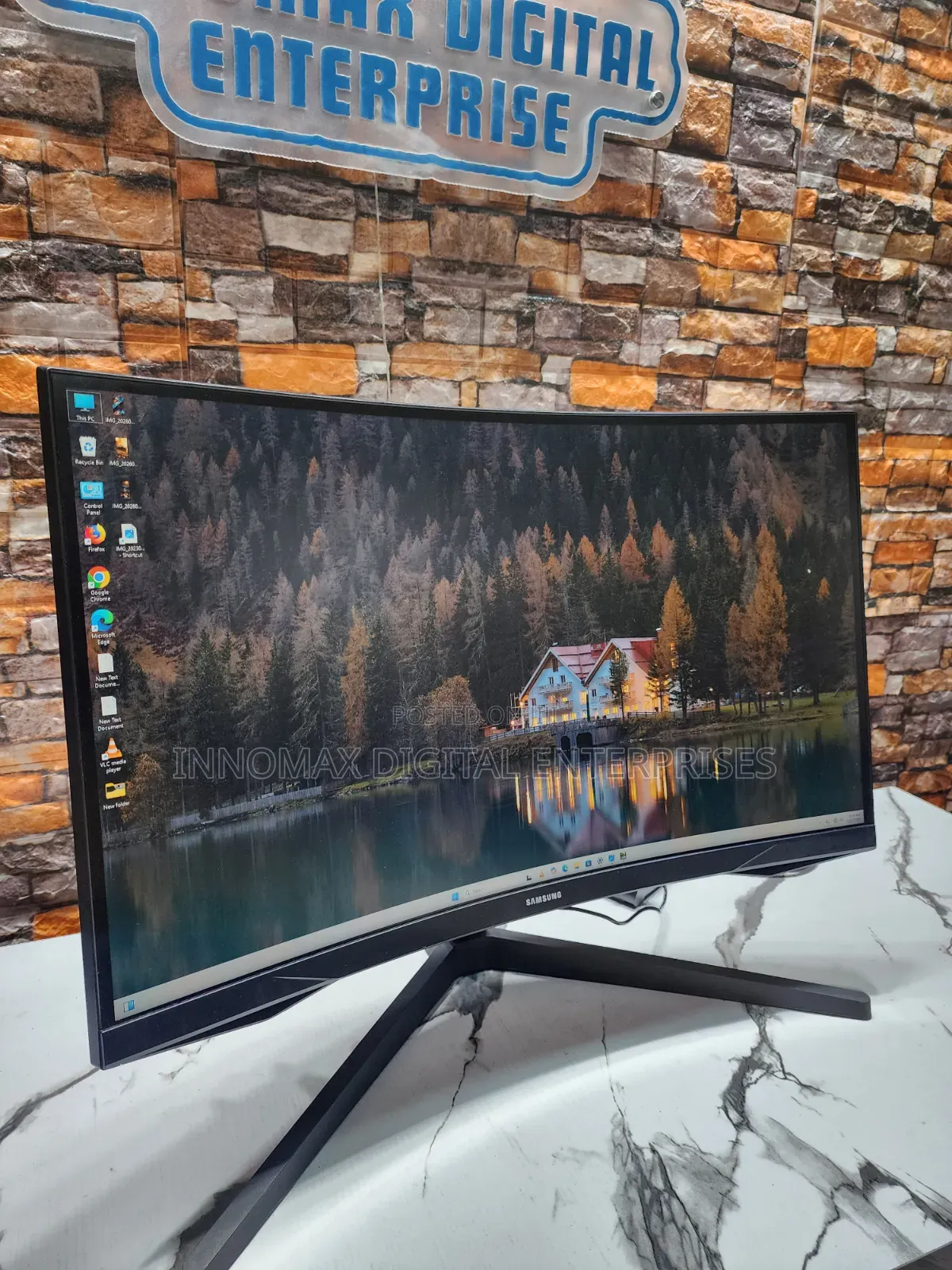 Samsung Odyssey G5 Curved Gaming 27 Inch,Wqhd 1440p,1ms,144hz Monitor