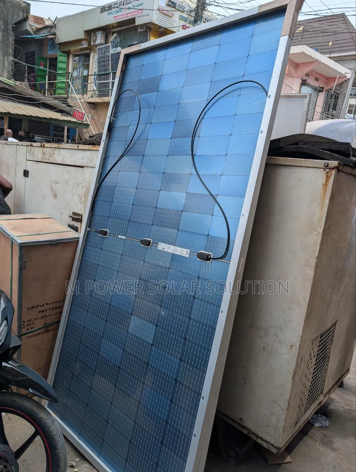 650w 144cells Jinko Bifacial Solar Panels