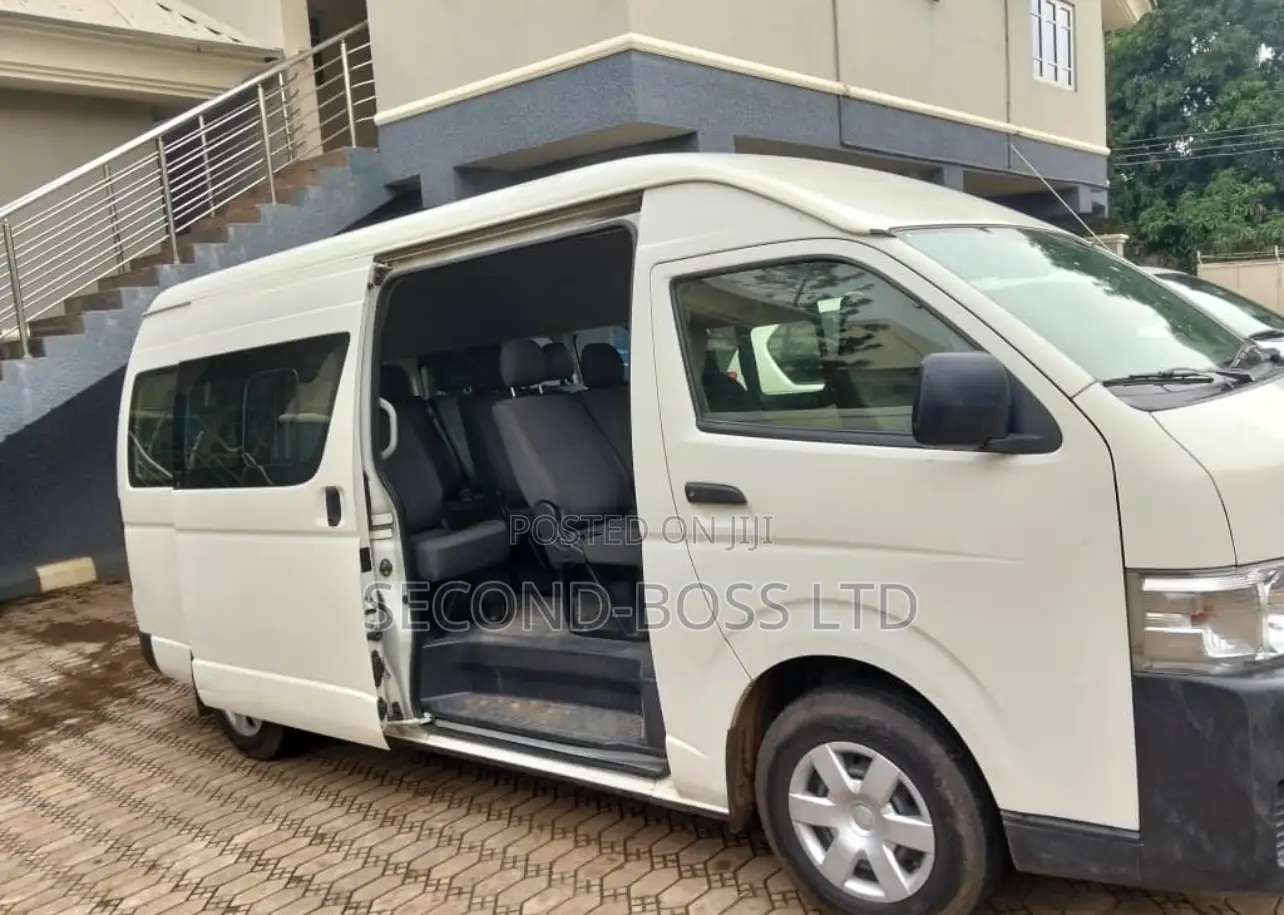 Toyota HiAce 2020 Off white